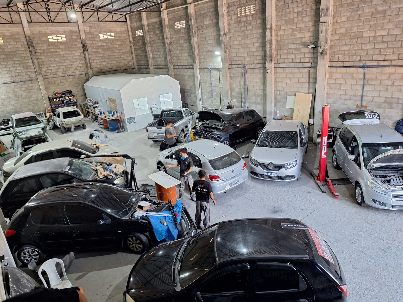 Serviço de funilaria e pintura